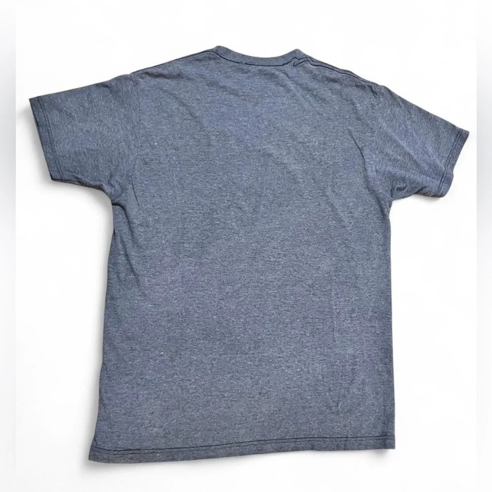 Levi's Heather Blue Tee with Yellow Graphic Size Medium